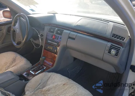 2000 Mercedes-Benz E 430 из США, поврежденный, VIN WDBJF70J8YB015879